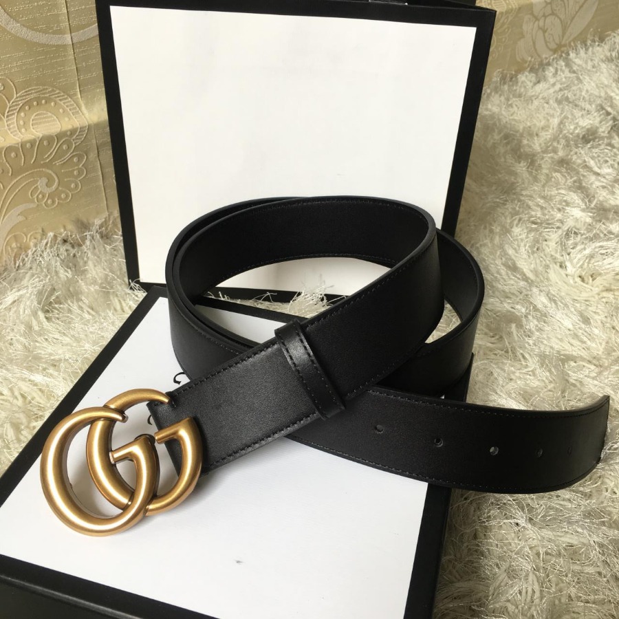 Gucci leather belt with Double G