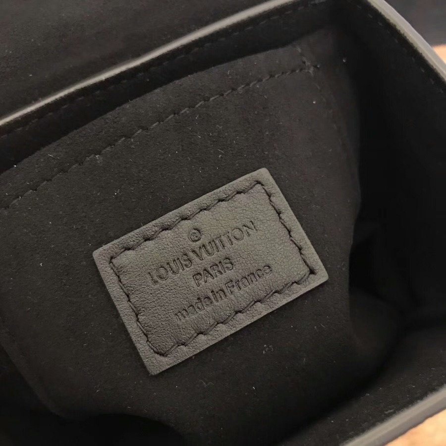 M42999, LOUIS VUITTON LV, MONOGRAM CANVAS CAMERA BOX