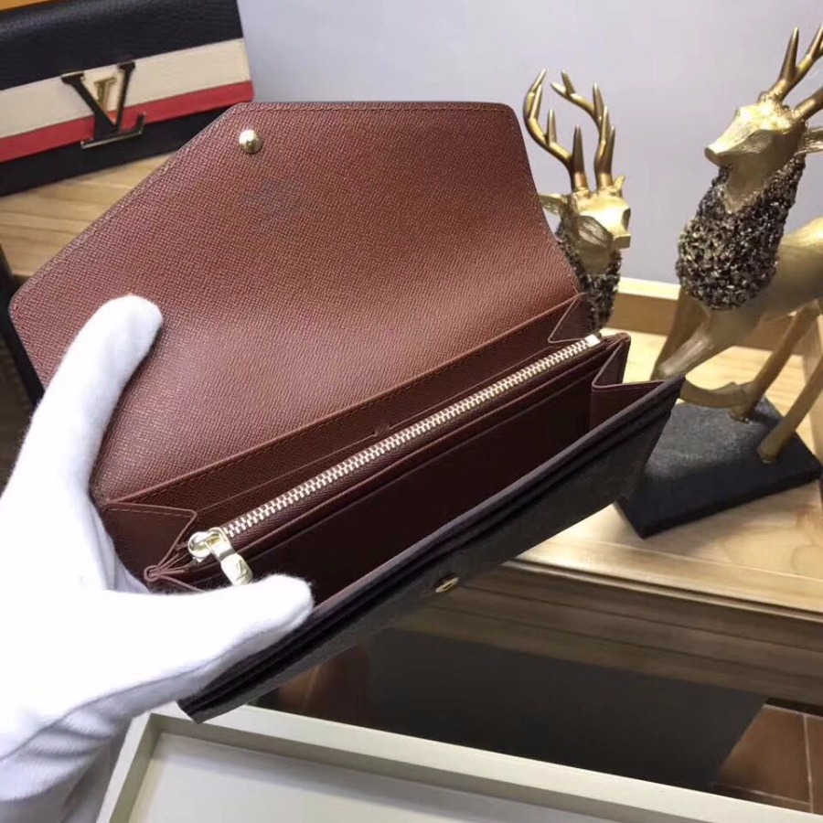  LOUIS VUITTON LV WALLETS