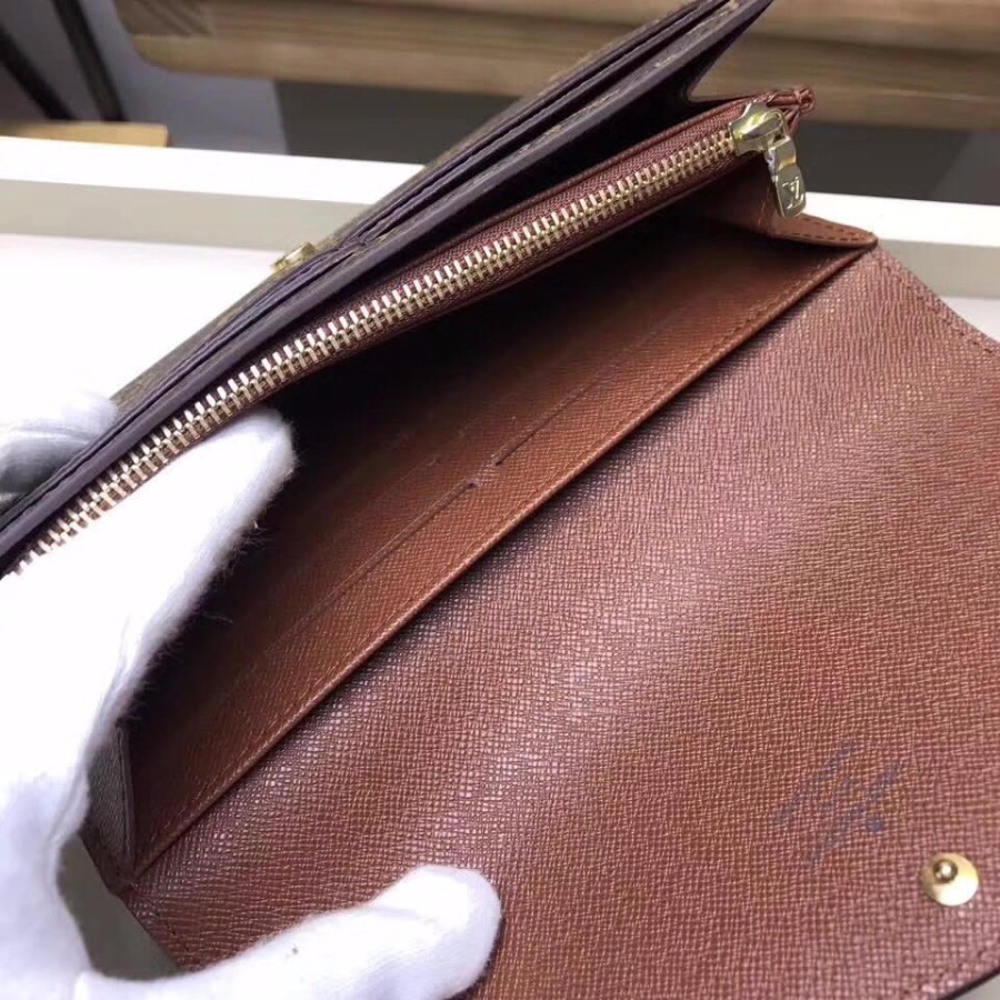  LOUIS VUITTON LV WALLETS