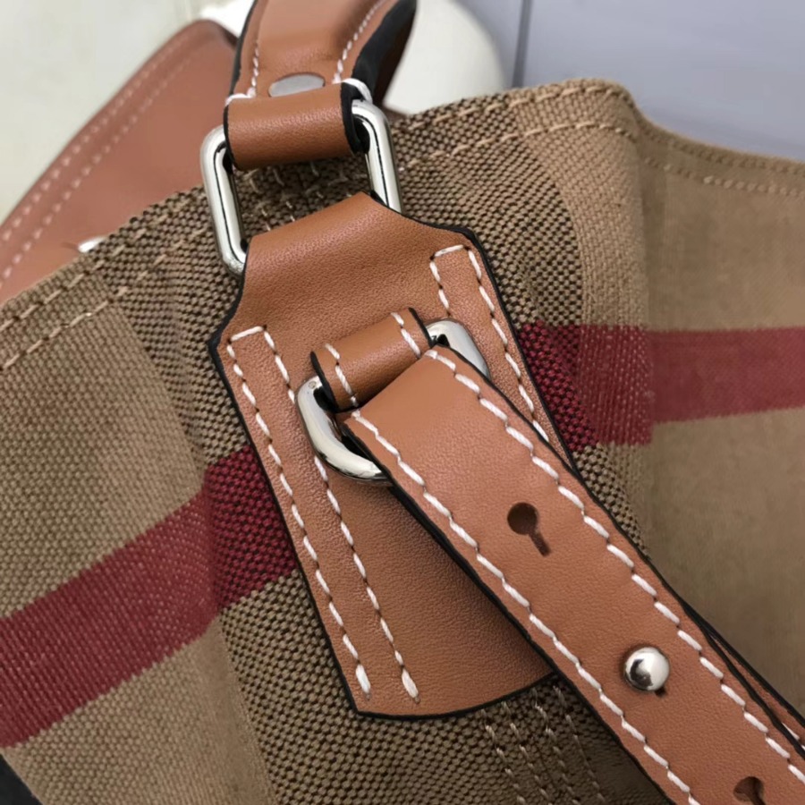 Burberry, 39457421, The Medium Ashby in Canvas Check and Leather