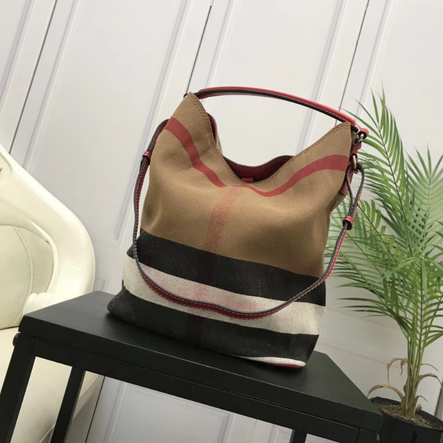 Burberry, 39457421, The Medium Ashby in Canvas Check and Leather
