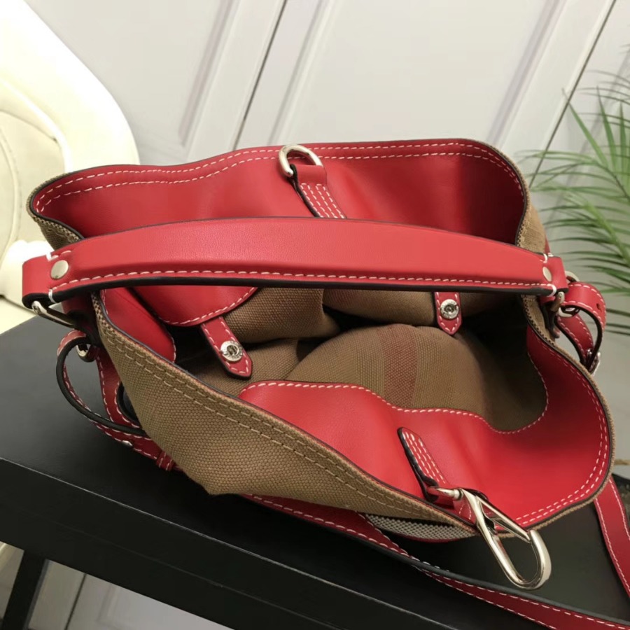 Burberry, 39457421, The Medium Ashby in Canvas Check and Leather