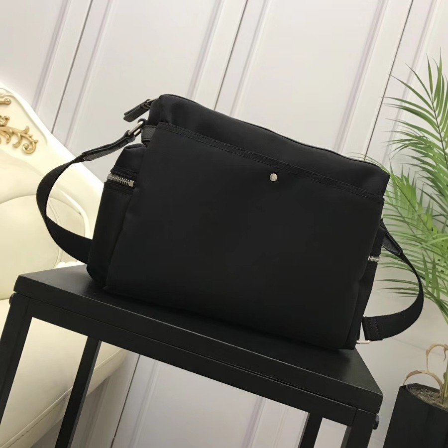 Burberry, 40161641, Leather Trim Messenger Bag Black