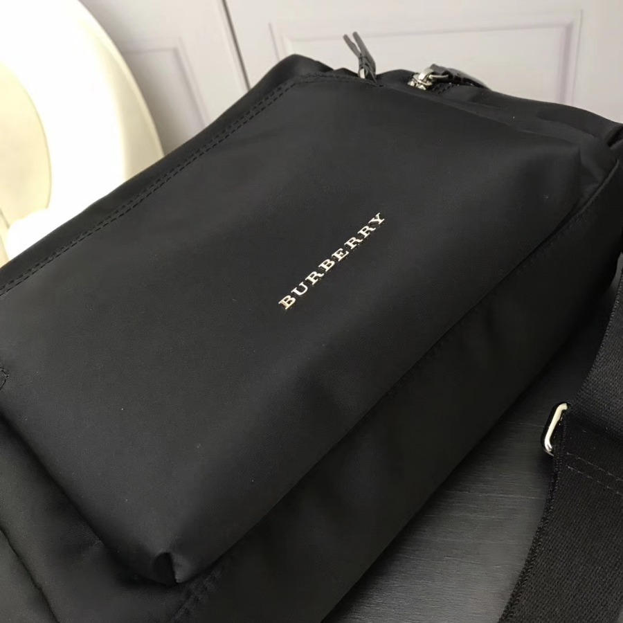 Burberry, 40161641, Leather Trim Messenger Bag Black