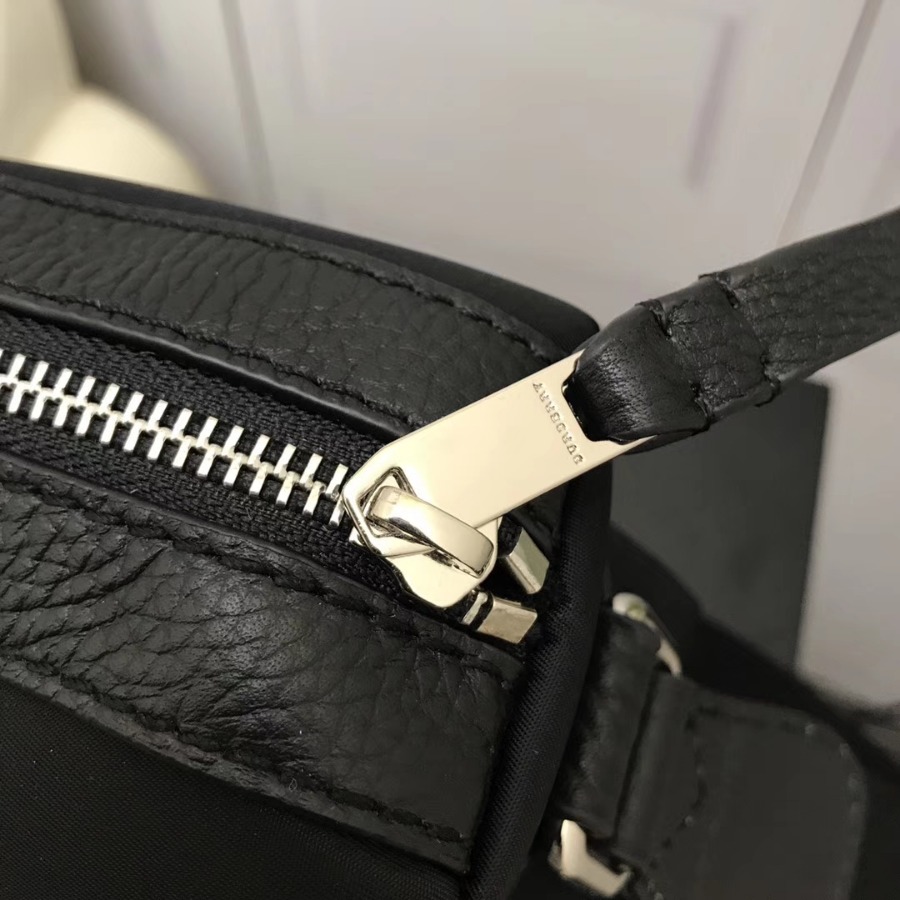 Burberry, 40161641, Leather Trim Messenger Bag Black