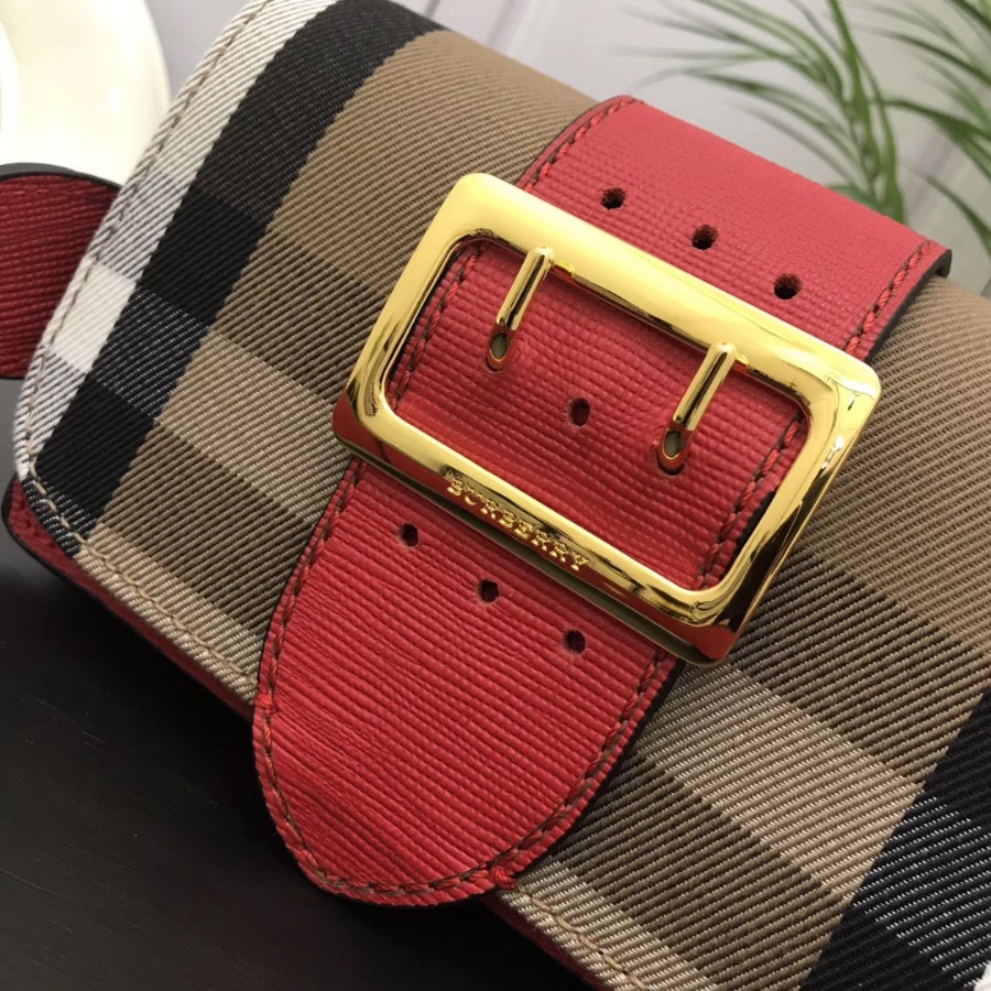 Burberry, 40224601, The Small Buckle Bag in House Check and Leather