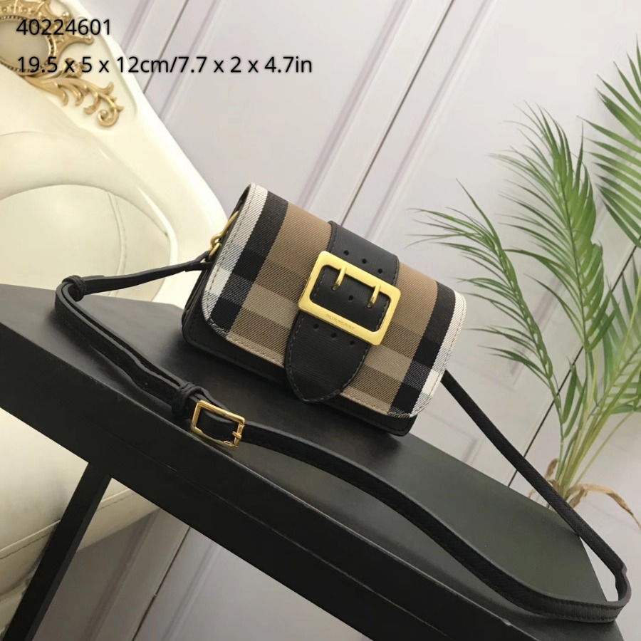Burberry, 40224601, The Small Buckle Bag in House Check and Leather
