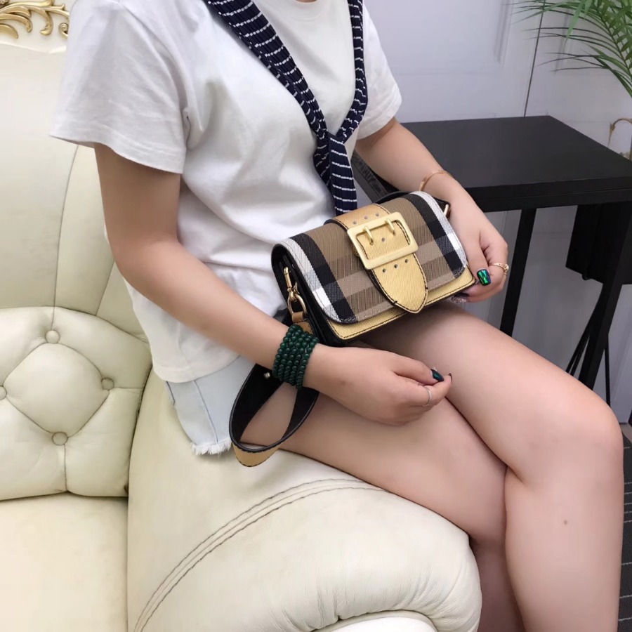 Burberry, 40224601, The Small Buckle Bag in House Check and Leather