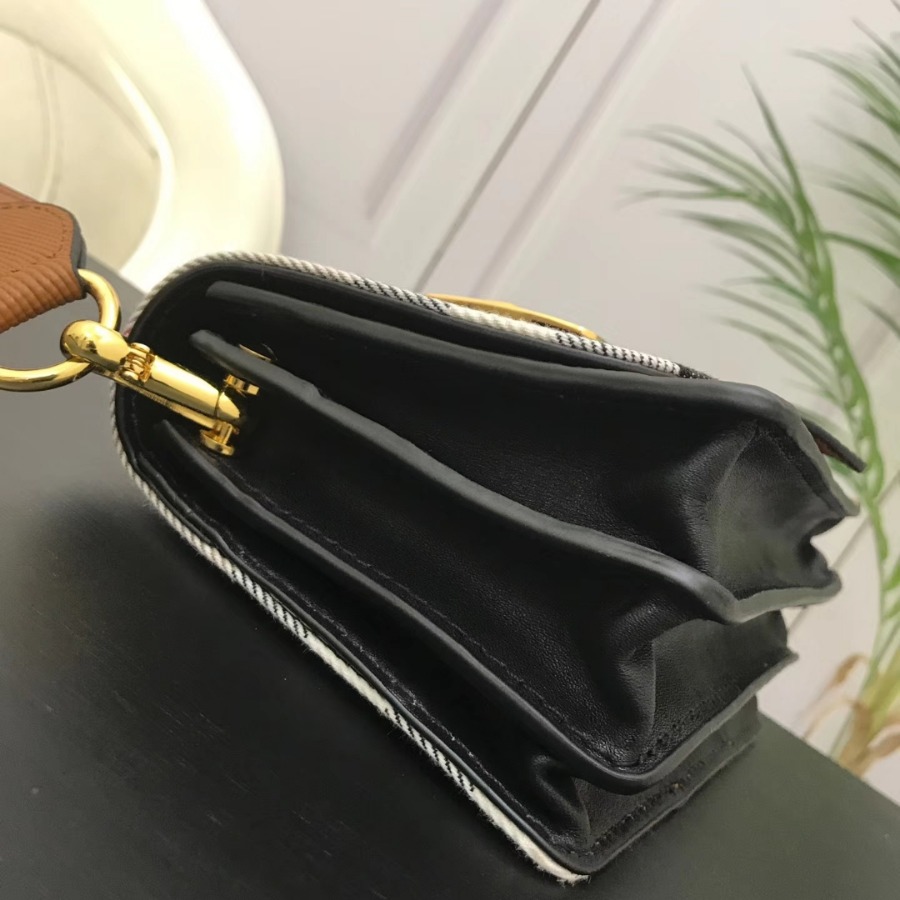 Burberry, 40224601, The Small Buckle Bag in House Check and Leather
