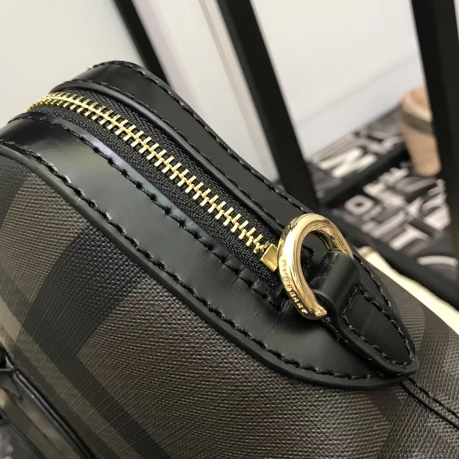 Burberry, 40234721, The Slim Barrow in London Check