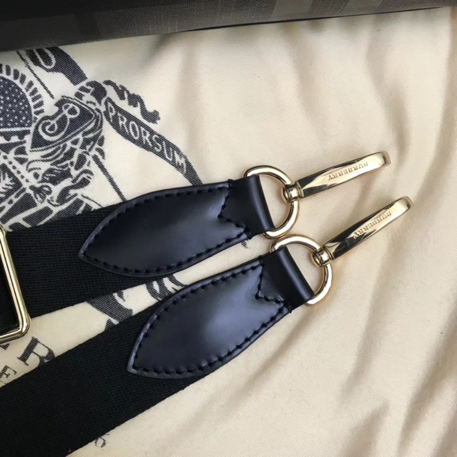 Burberry, 40234721, The Slim Barrow in London Check