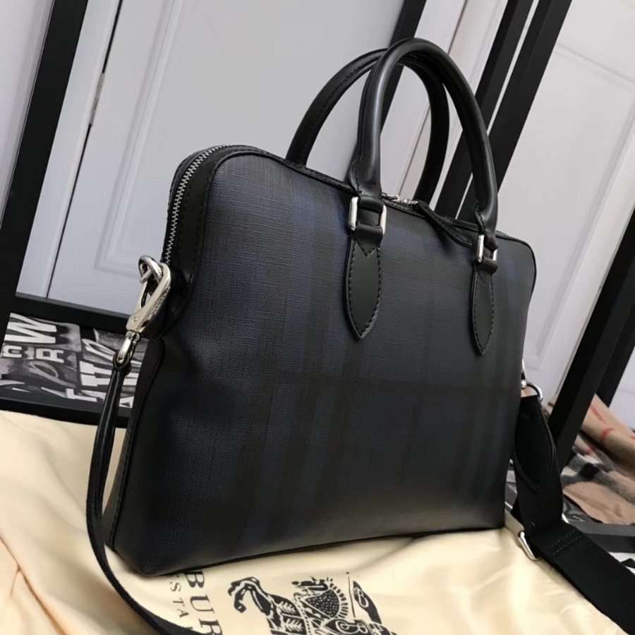 Burberry, 40234721, The Slim Barrow in London Check