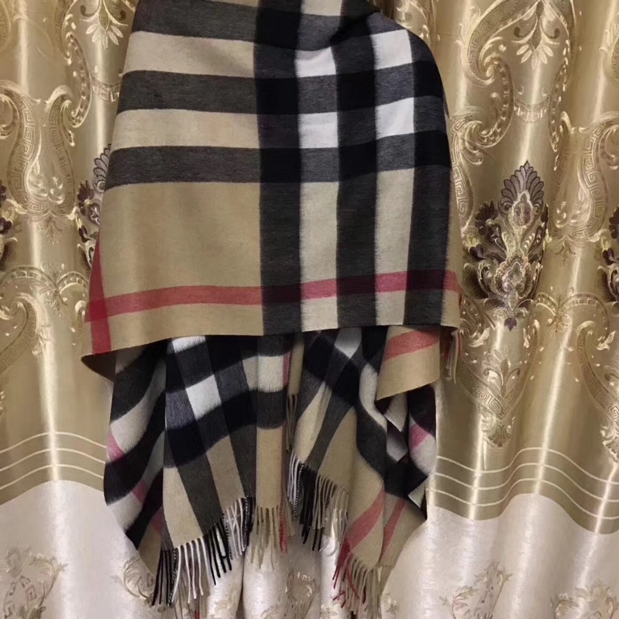 BURBERRY Check Cashmere and Wool Poncho, 50% CASHMERE 50% Wool