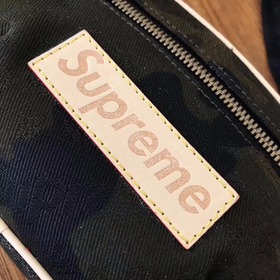 M44202, LOUIS VUITTON LV Belt Bag, Supreme, Camouflage Never