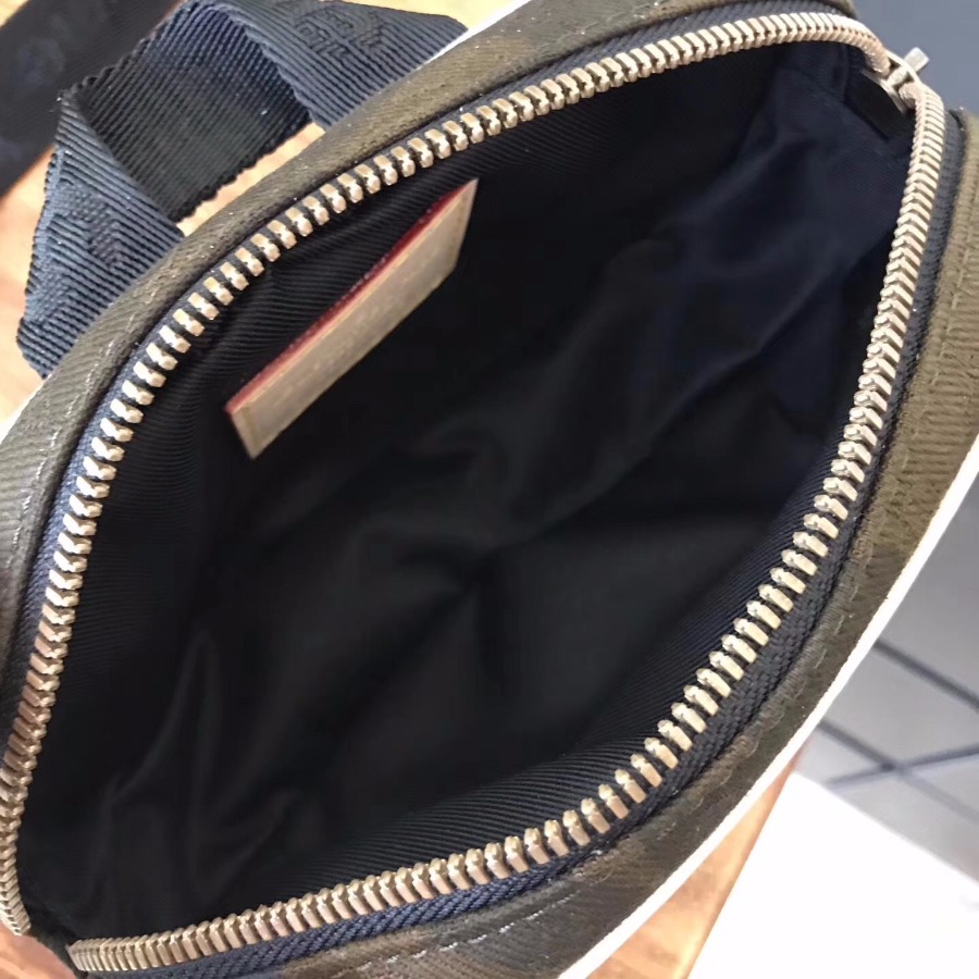M44202, LOUIS VUITTON LV Belt Bag, Supreme, Camouflage Never