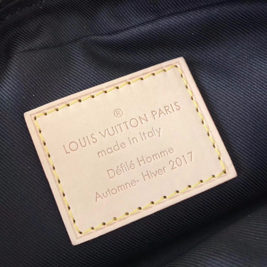 M44202, LOUIS VUITTON LV Belt Bag, Supreme, Camouflage Never