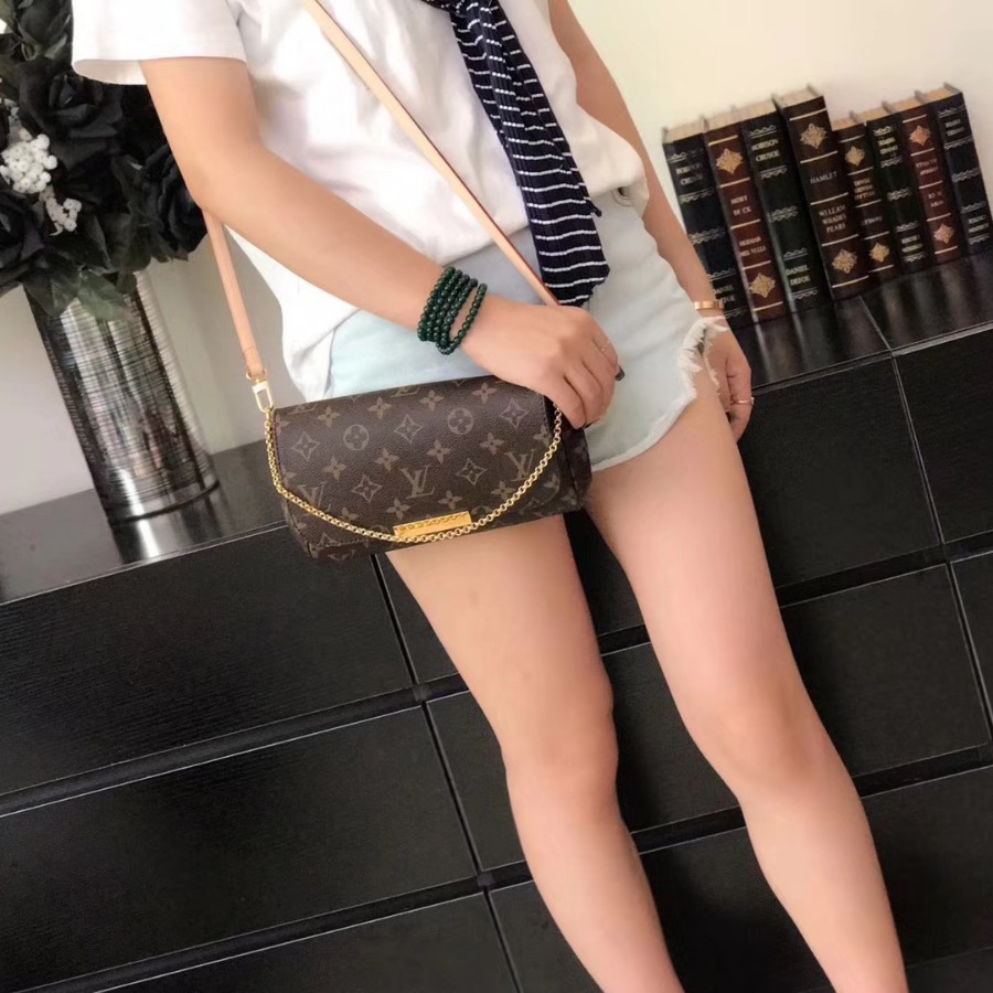 M40717, LOUIS VUITTON LV, FAVORITE PM CLUTSHES & EVEING, CROSS BODY BAGS