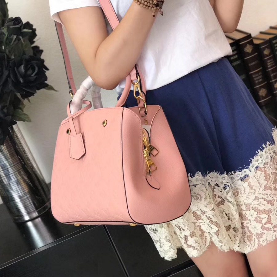 M41394, LOUIS VUITTON LV, MONTAIGNE MM For the dynamic businesswoman