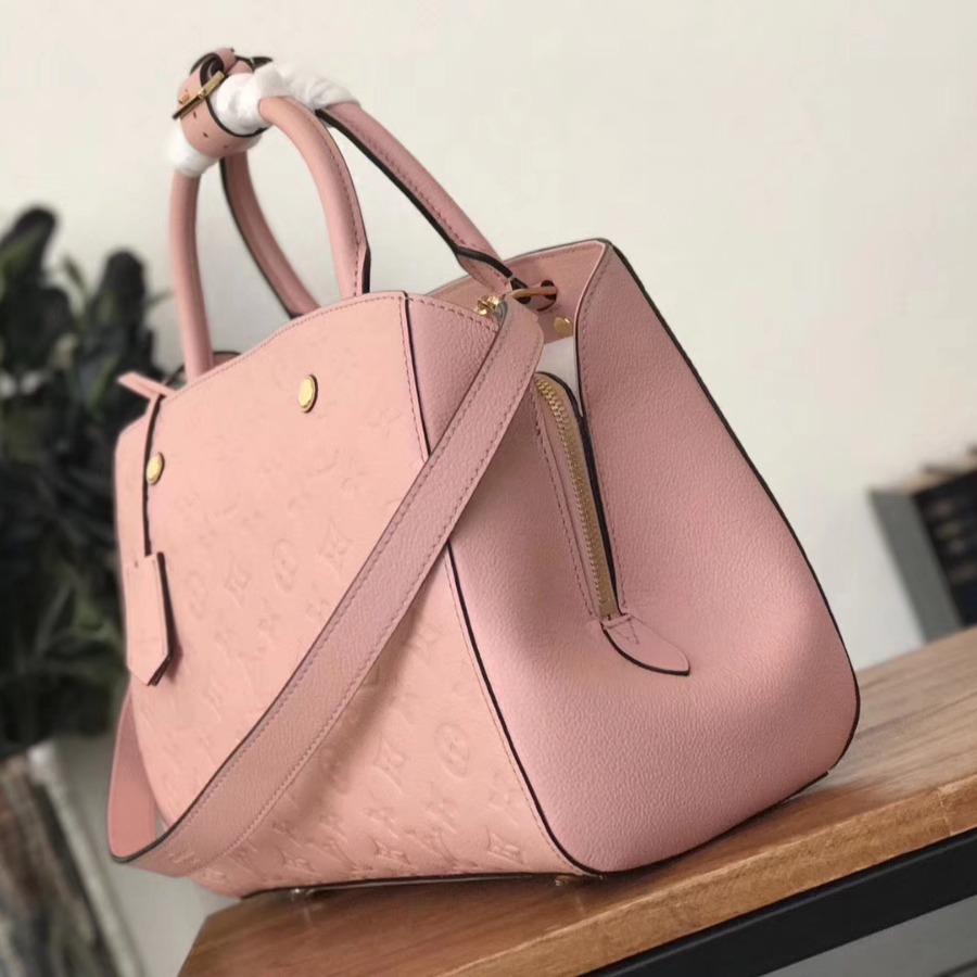 M41394, LOUIS VUITTON LV, MONTAIGNE MM For the dynamic businesswoman