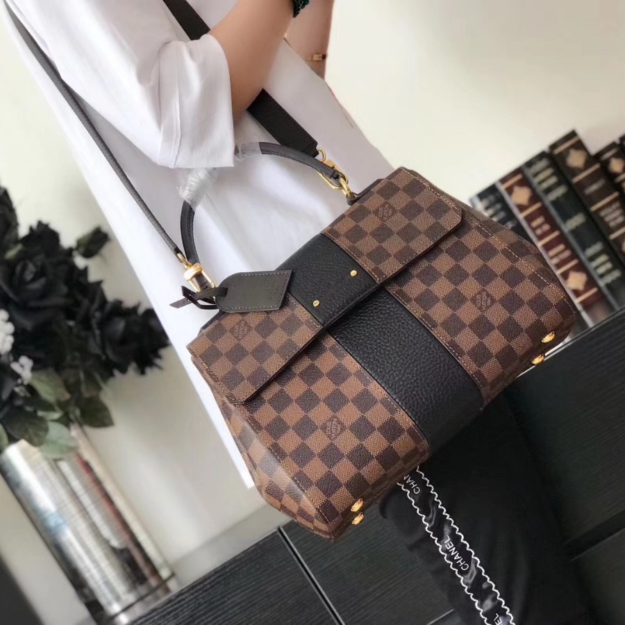 N64416 BLACK, LOUIS VUITTON LV, Bond Street Mahina Leather Handbag