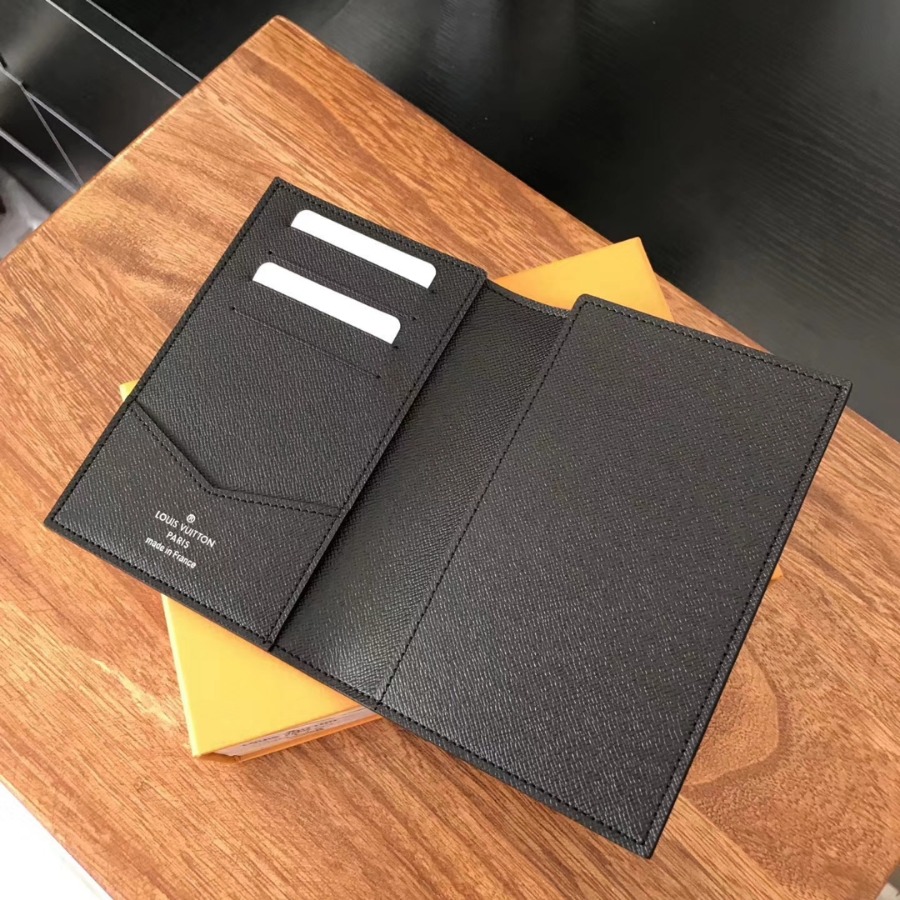 N61701, Louis Vuitton LV, PASSPORT COVER