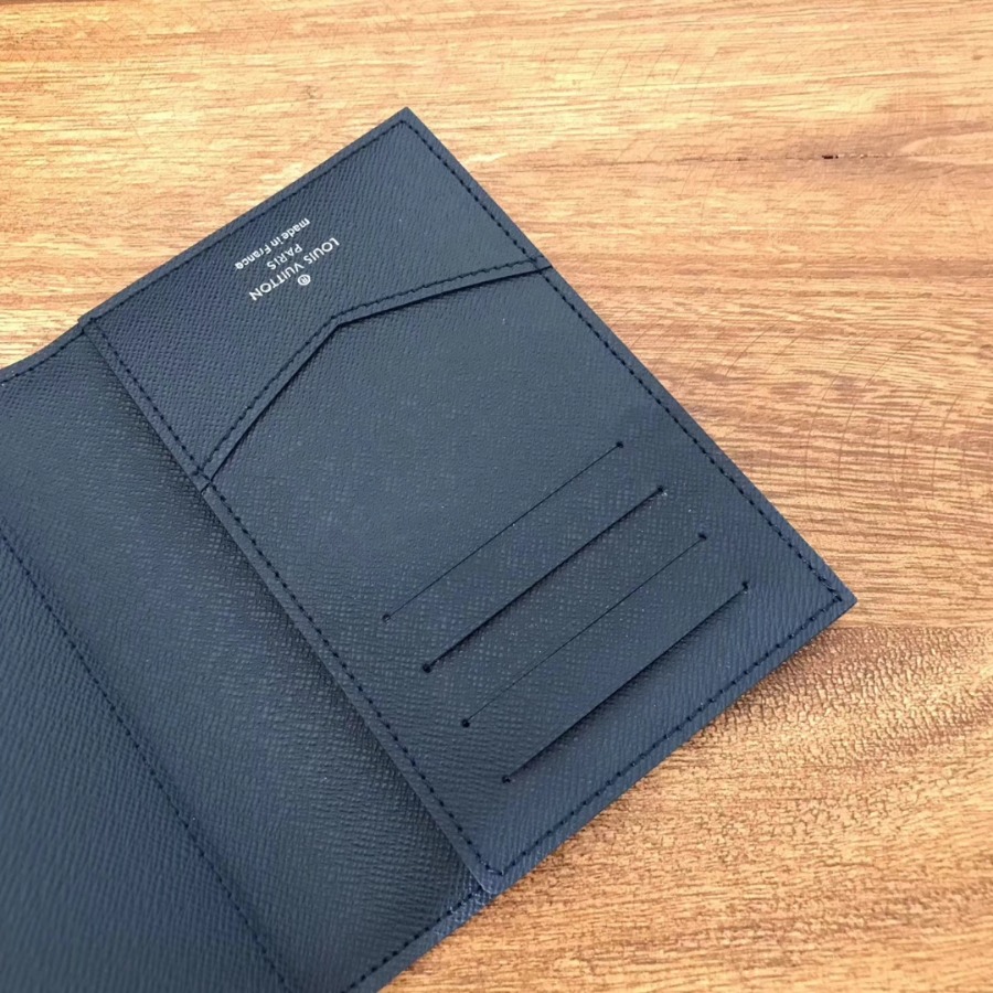 M64504, Louis Vuitton LV, PASSPORT COVER