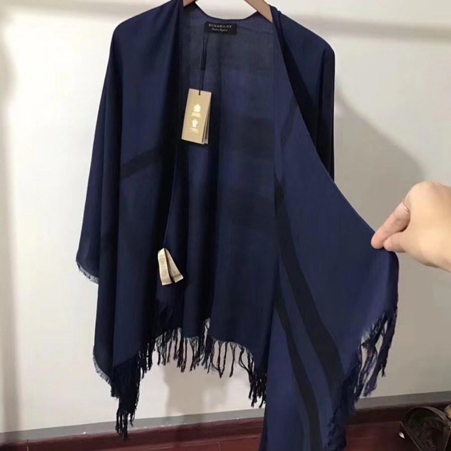 BURBERRY Check Cashmere Poncho, 95% CASHMERE 5% Silk