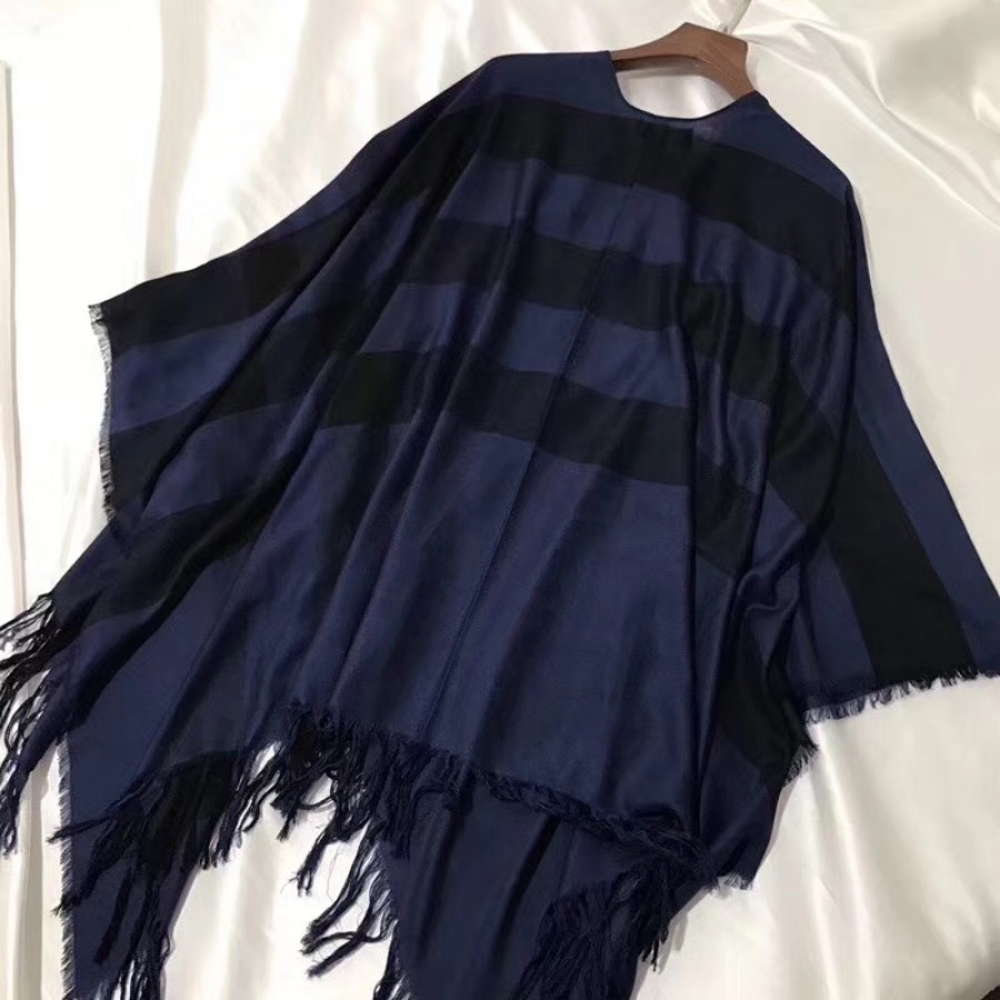 BURBERRY Check Cashmere Poncho, 95% CASHMERE 5% Silk