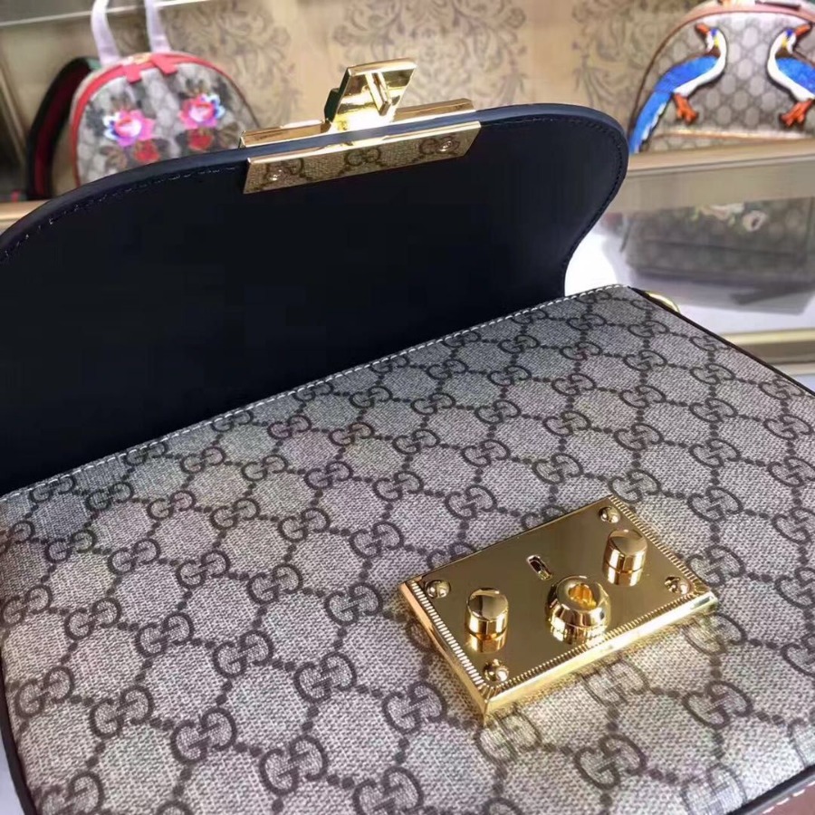 Gucci Padlock medium GG shoulder bag, 453189 