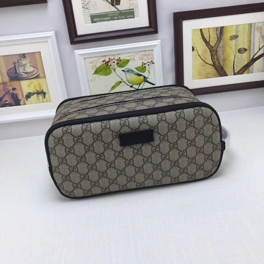 Gucci GG Supreme toiletry case, Womens Cosmetic Bags