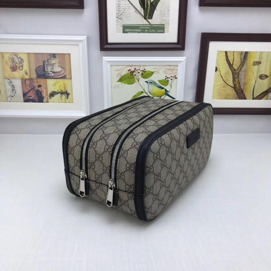 Gucci GG Supreme toiletry case, Womens Cosmetic Bags