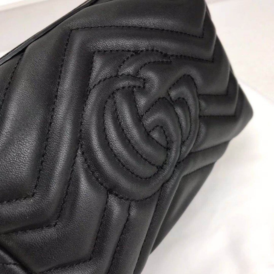 Gucci GG Marmont cosmetic case, Womens Cosmetic Bags, 476165 