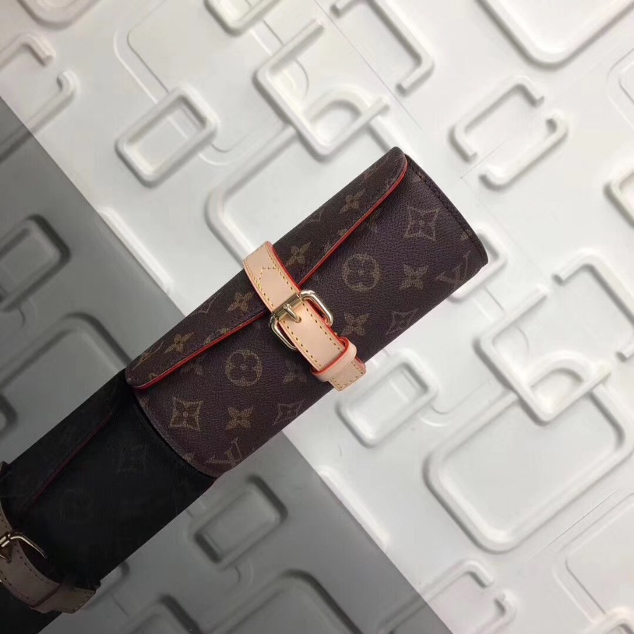 M47530, 3 WATCH CASE Monogram Canvas Travel, Louis Vuitton LV, 8.3 x 4 x 3.6 inches