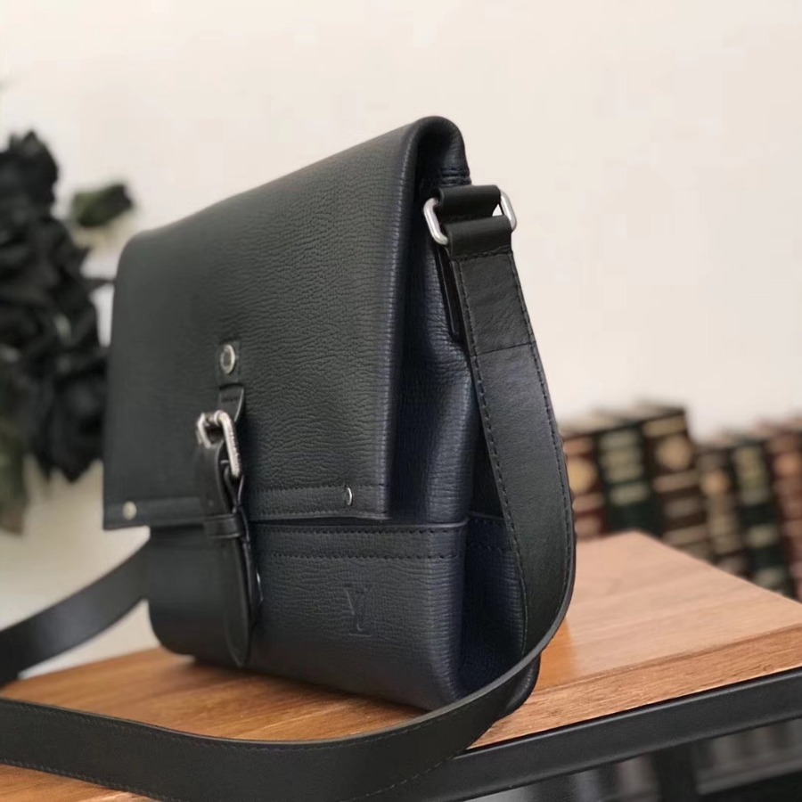 M54963, LOUIS VUITTON LV, CANYON MESSENGER PM
