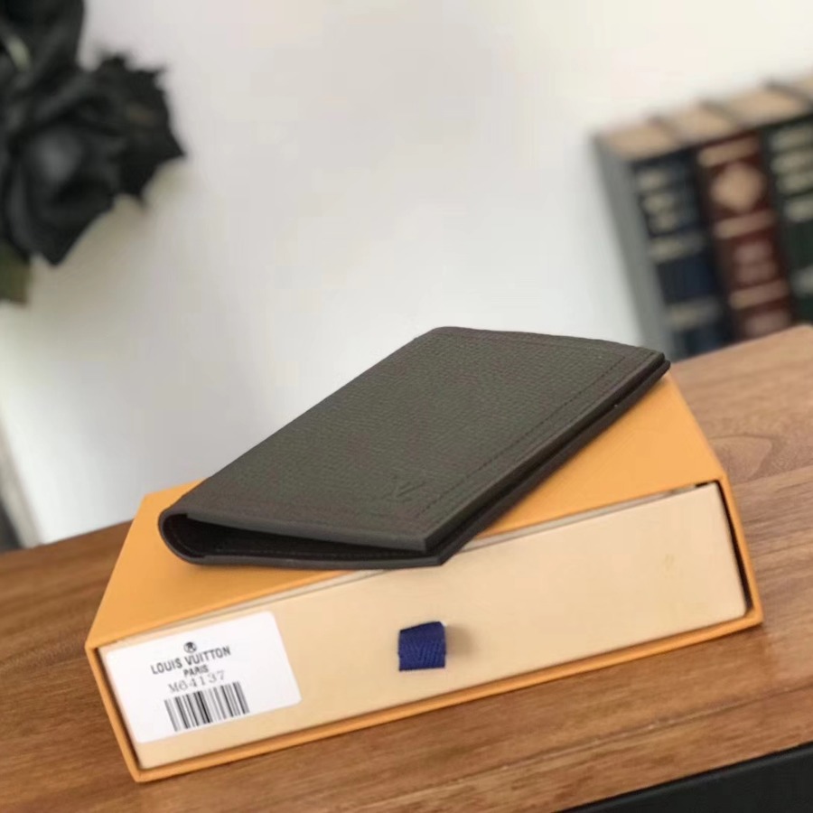 M64137, Louis Vuitton LV, PASSPORT COVER