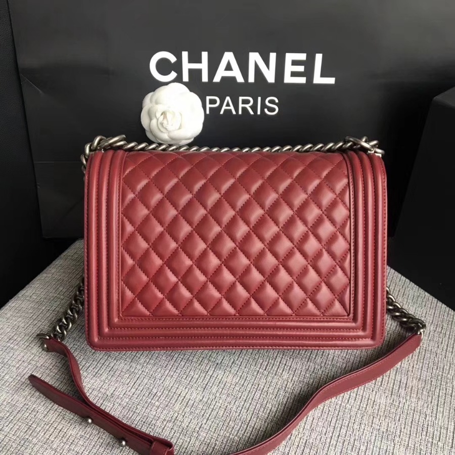 A92193, CHANEL LARGE BOY CHANEL HANDBAG, LAMBSKIN