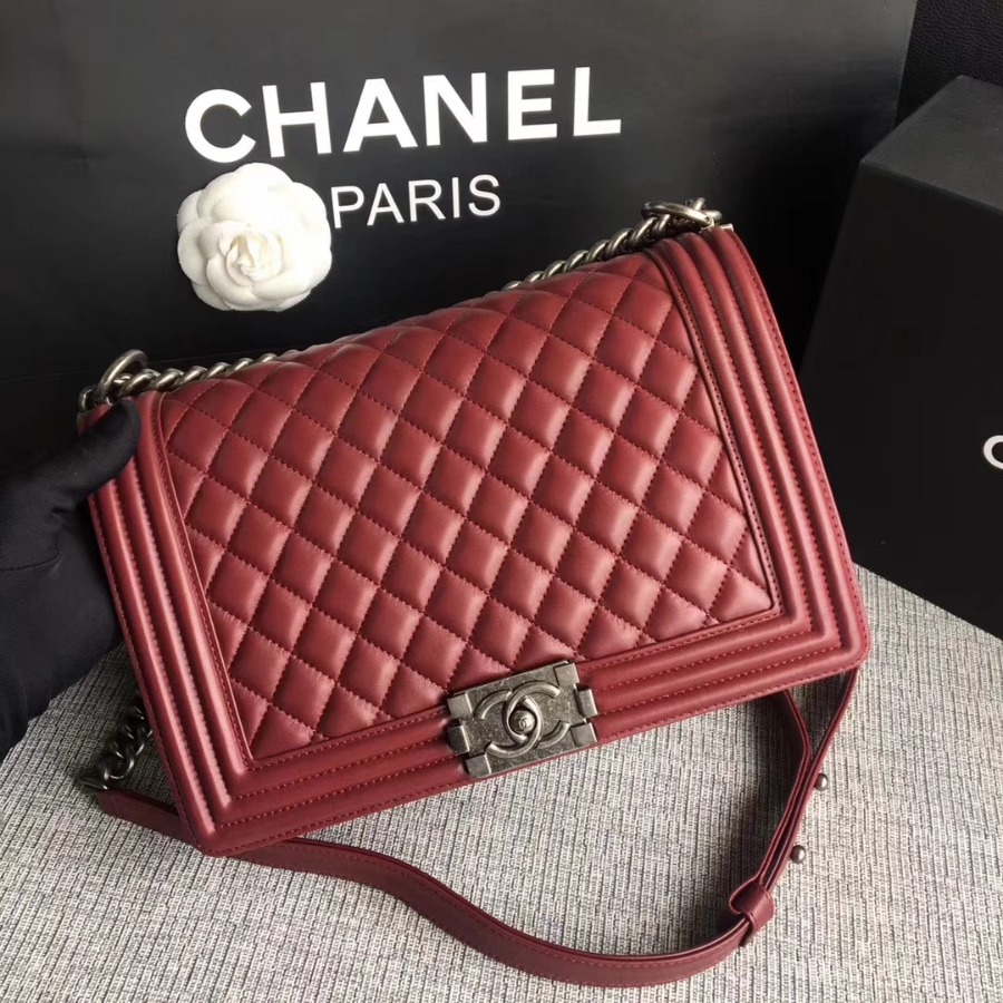 A92193, CHANEL LARGE BOY CHANEL HANDBAG, LAMBSKIN