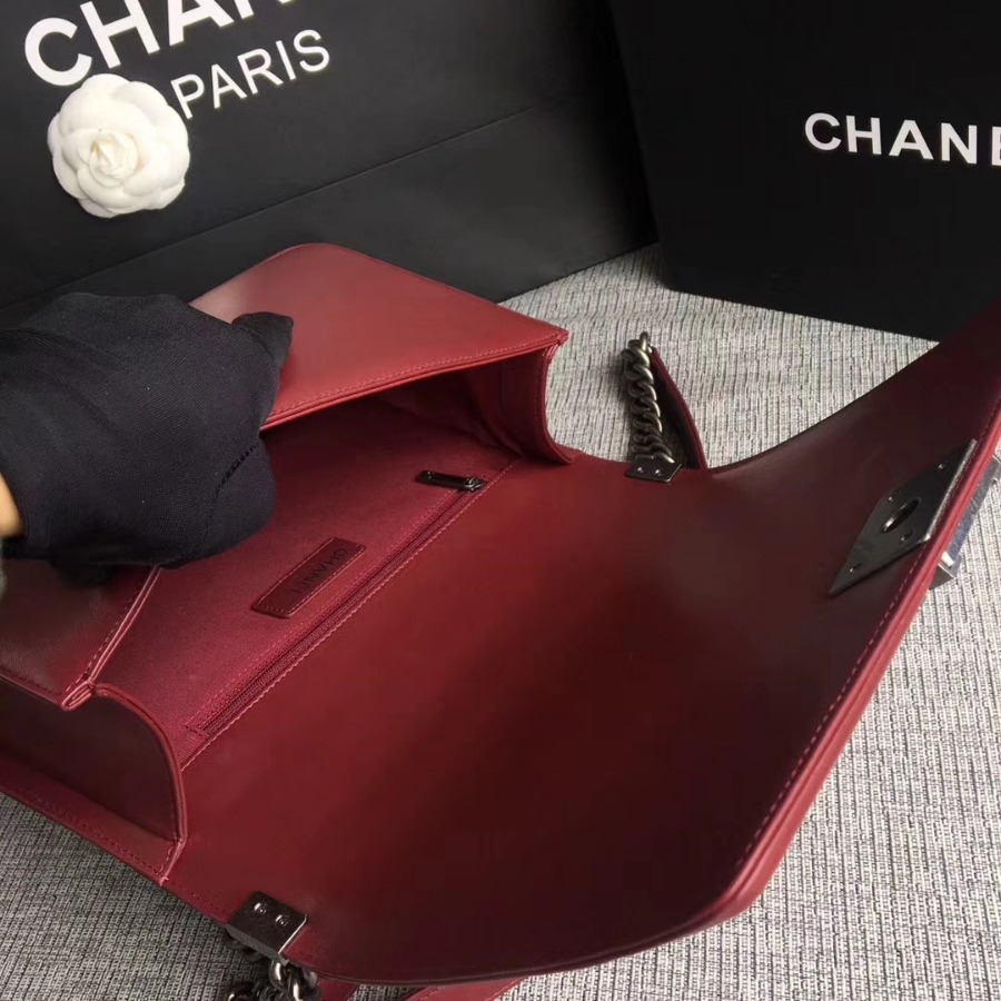 A92193, CHANEL LARGE BOY CHANEL HANDBAG, LAMBSKIN