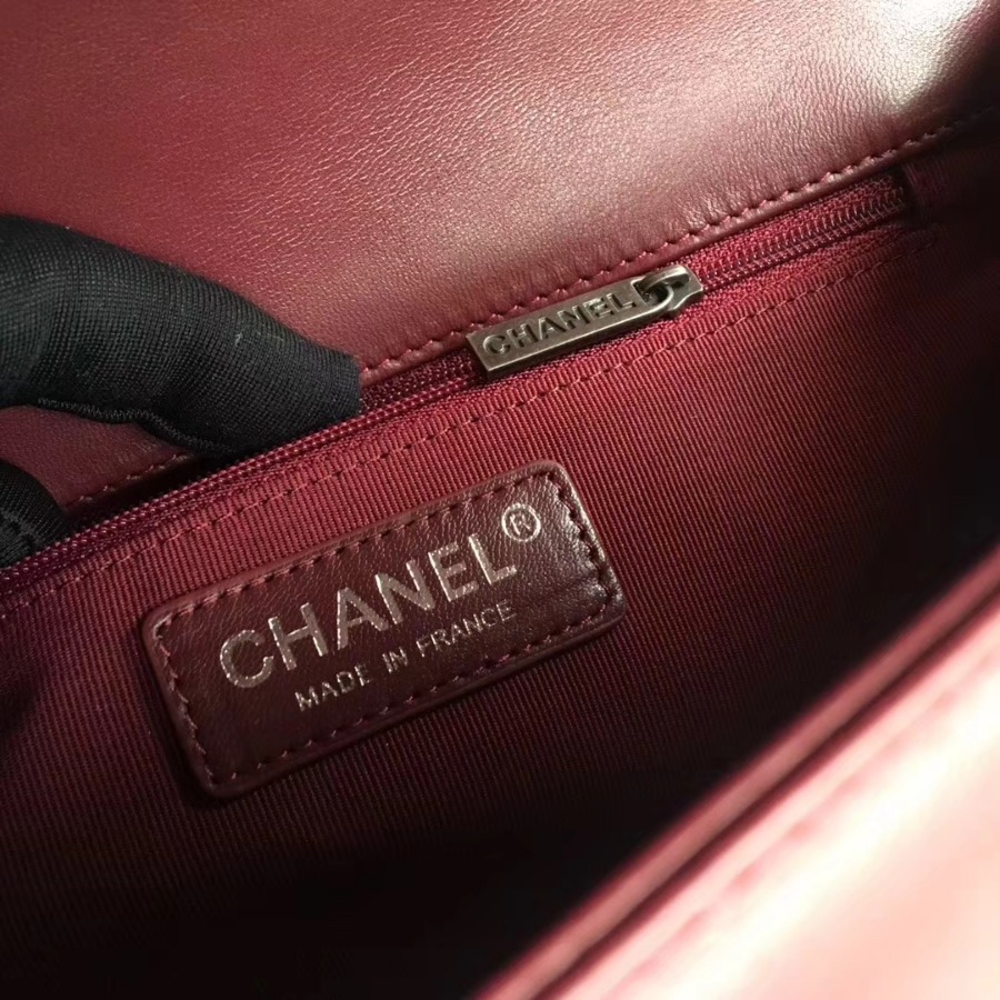 A92193, CHANEL LARGE BOY CHANEL HANDBAG, LAMBSKIN