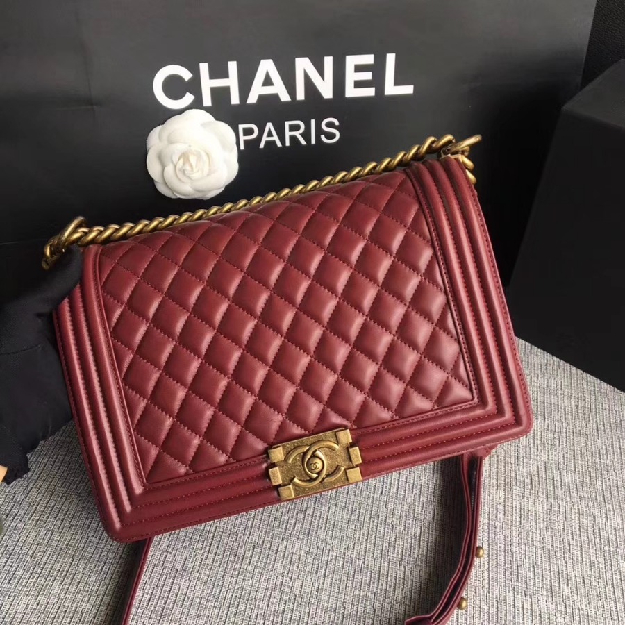 A92193, CHANEL LARGE BOY CHANEL HANDBAG, LAMBSKIN