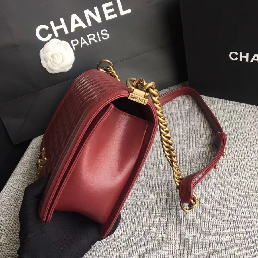 A92193, CHANEL LARGE BOY CHANEL HANDBAG, LAMBSKIN