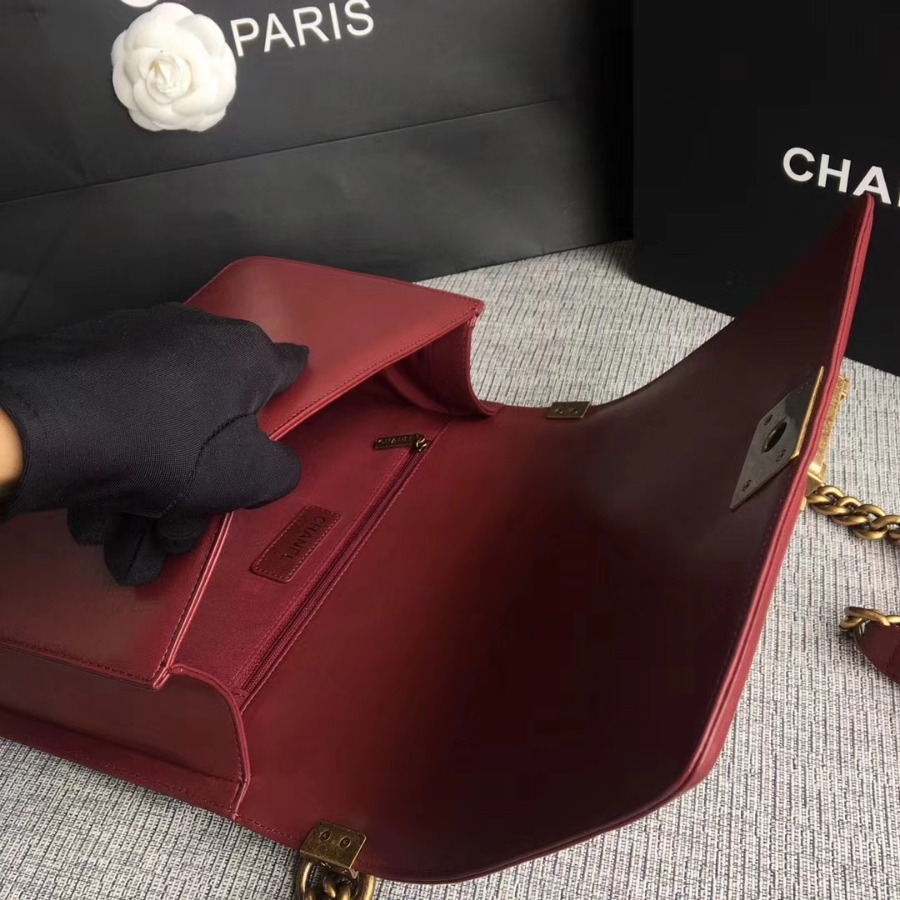 A92193, CHANEL LARGE BOY CHANEL HANDBAG, LAMBSKIN