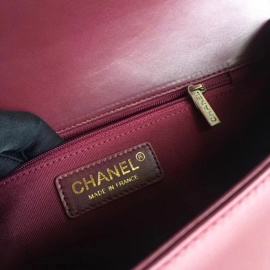 A92193, CHANEL LARGE BOY CHANEL HANDBAG, LAMBSKIN