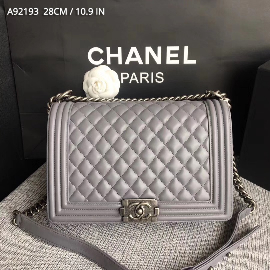 A92193, CHANEL LARGE BOY CHANEL HANDBAG, LAMBSKIN