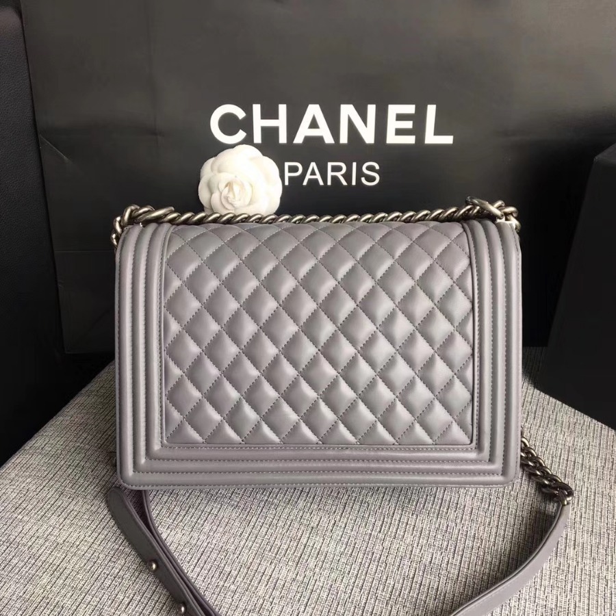 A92193, CHANEL LARGE BOY CHANEL HANDBAG, LAMBSKIN