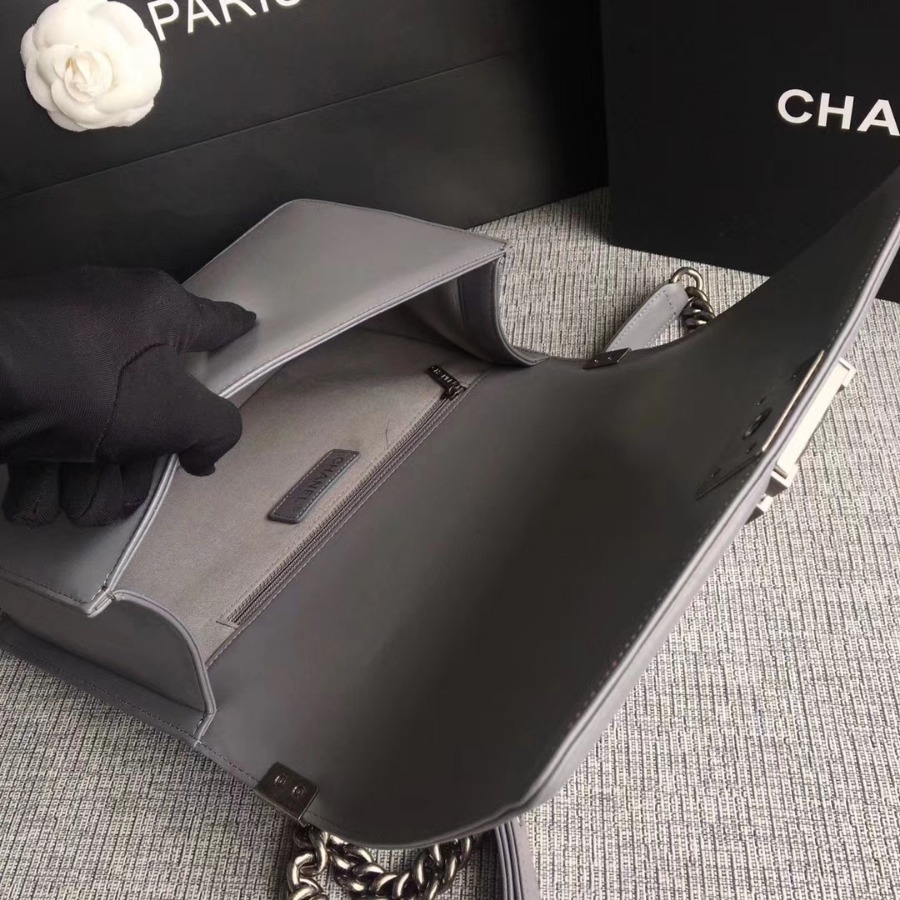 A92193, CHANEL LARGE BOY CHANEL HANDBAG, LAMBSKIN
