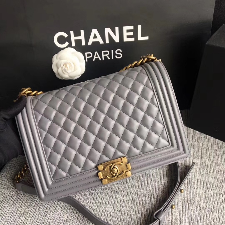 A92193, CHANEL LARGE BOY CHANEL HANDBAG, LAMBSKIN