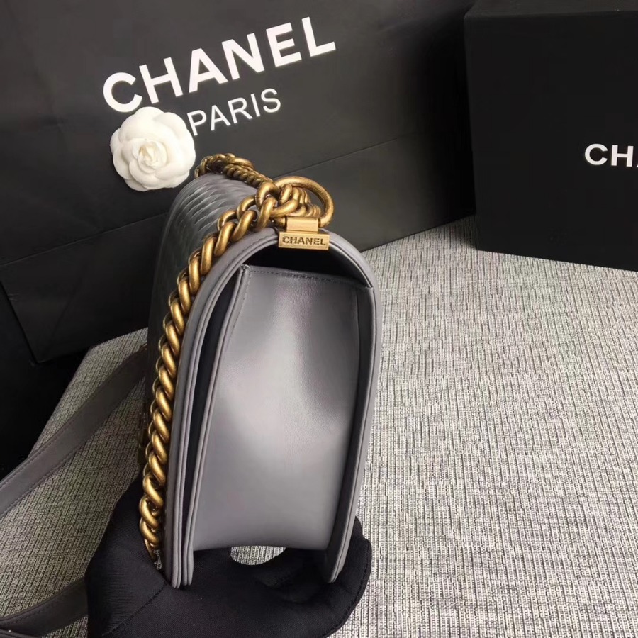 A92193, CHANEL LARGE BOY CHANEL HANDBAG, LAMBSKIN