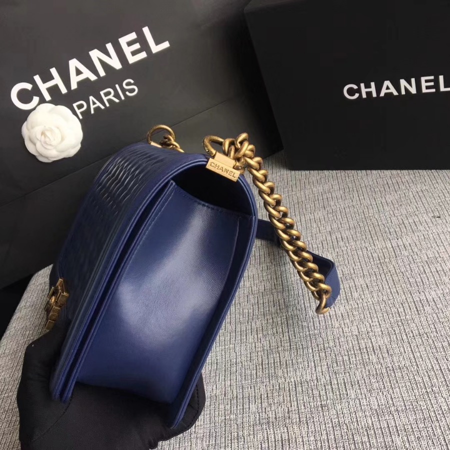 A92193, CHANEL LARGE BOY CHANEL HANDBAG, LAMBSKIN